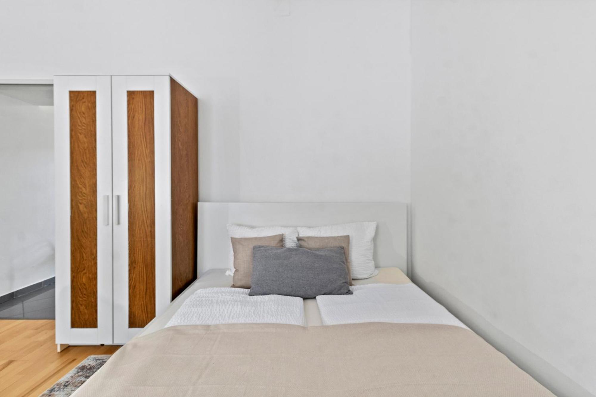 Stylish Apartment, 4 Min To U3 Zipperer Strasse Vienna Luaran gambar